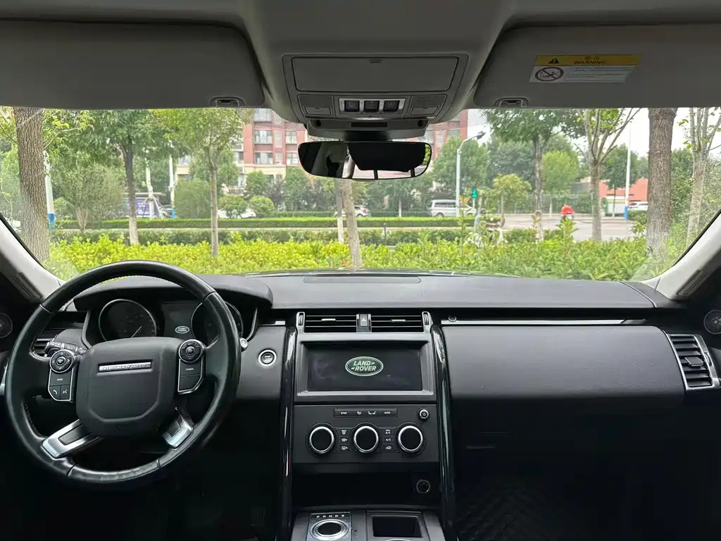 Land Rover Discovery — миниатюра 8