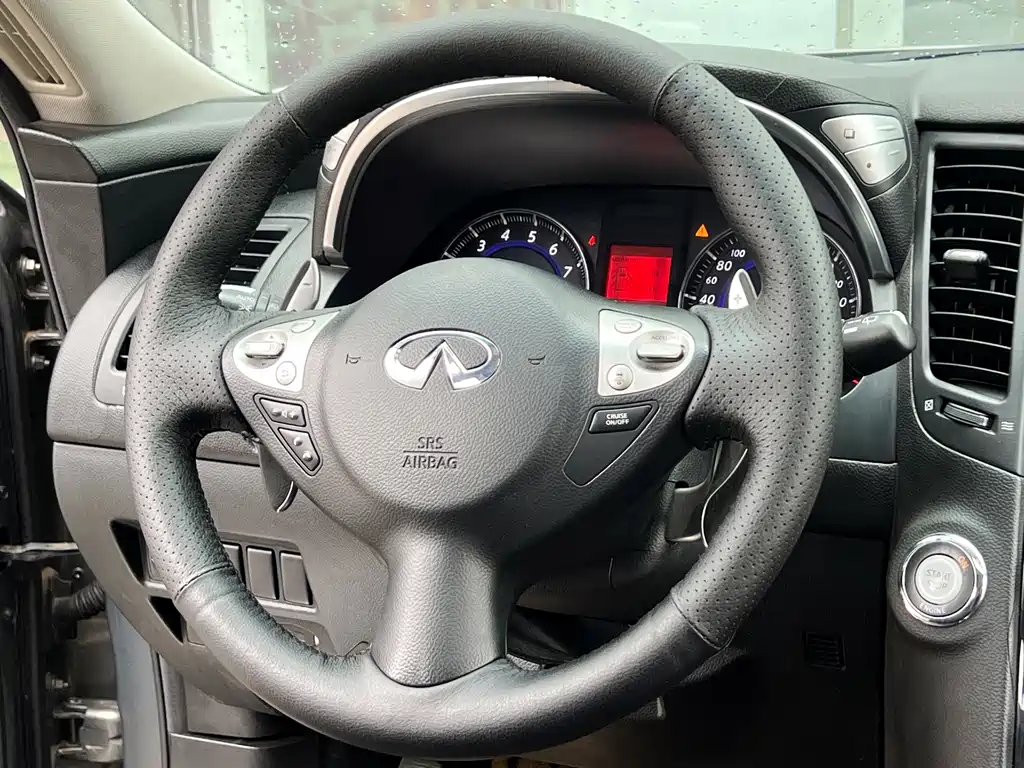 Infiniti FX — миниатюра 14