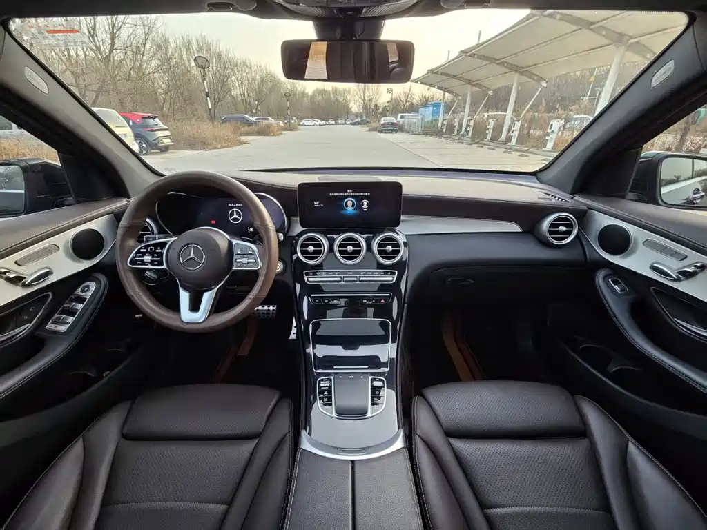 Mercedes-Benz GLC 2021 GLC 260 L 4MATIC