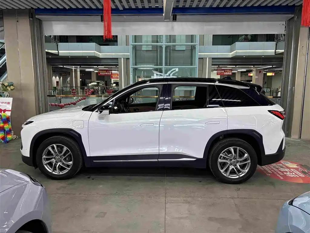 NIO ES6 — миниатюра 10