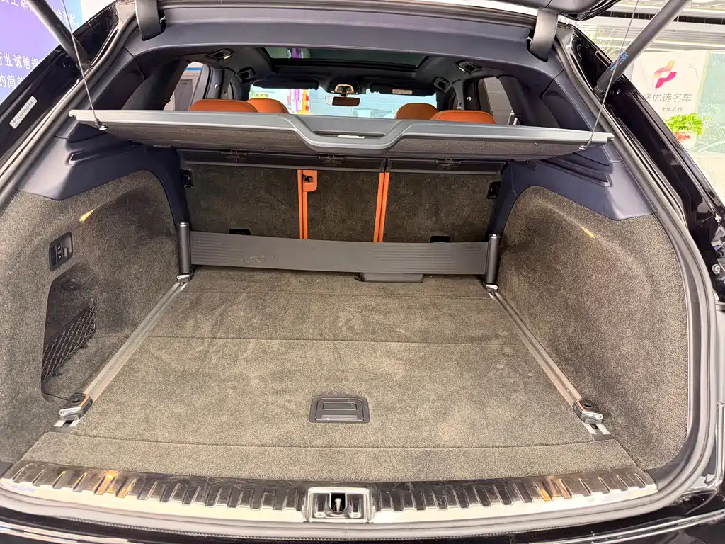 Bentley Bentayga — миниатюра 16