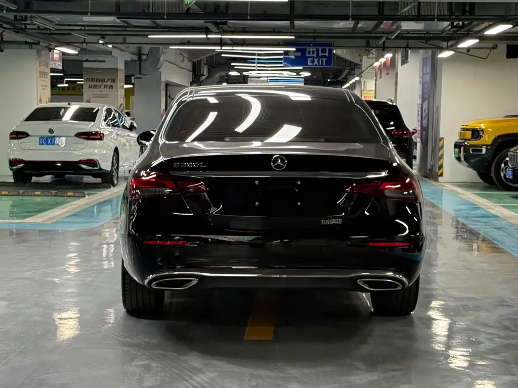 MERCEDES-BENZ E CLASS