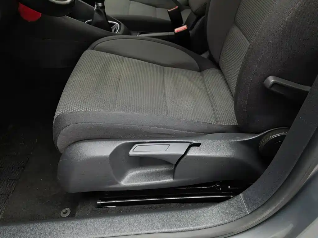 Volkswagen Golf — миниатюра 20