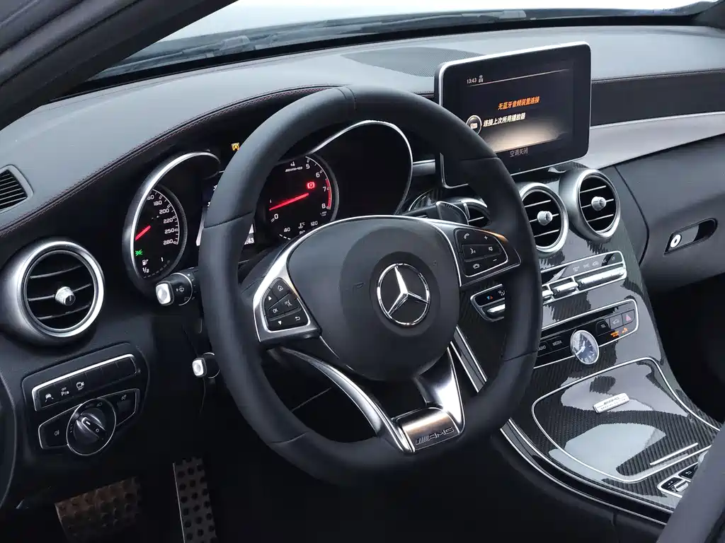 Mercedes-Benz C-Class AMG — миниатюра 13