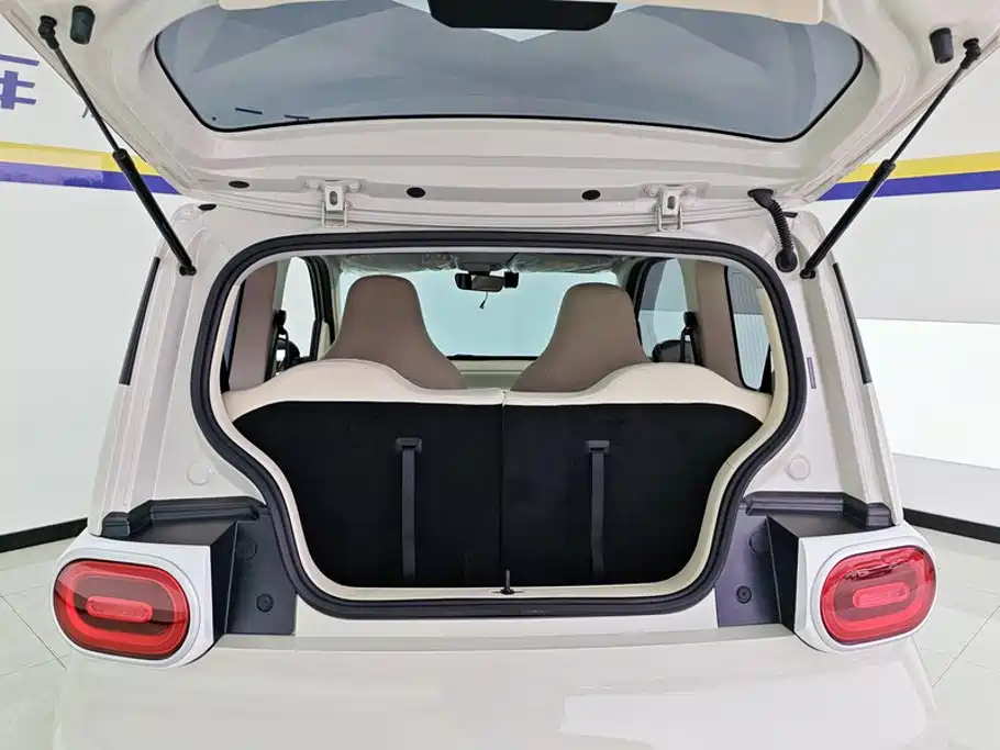 Wuling MINIEV — миниатюра 4