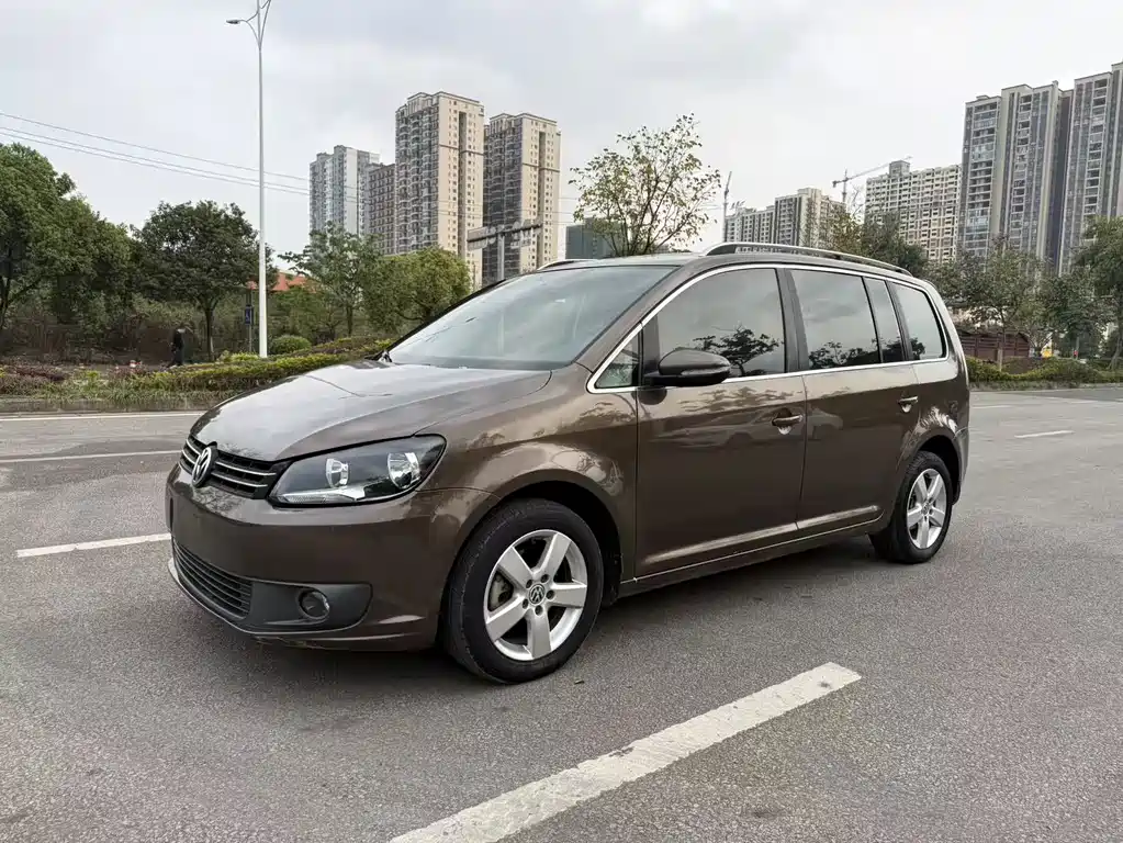 Volkswagen Touran 2014
