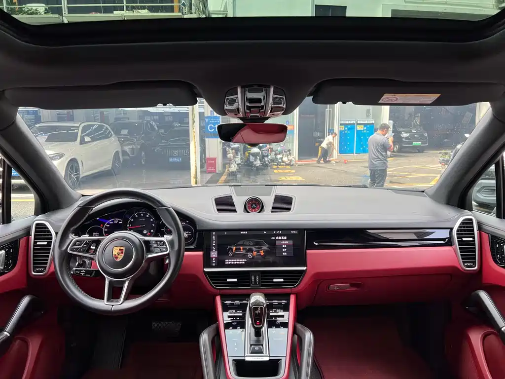 Porsche Cayenne — миниатюра 5