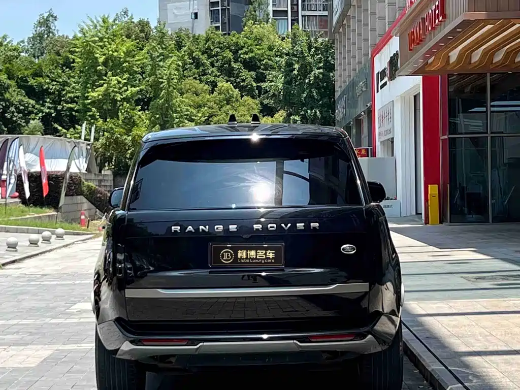 Land Rover Range Rover 2023 3.0 L6 360PS