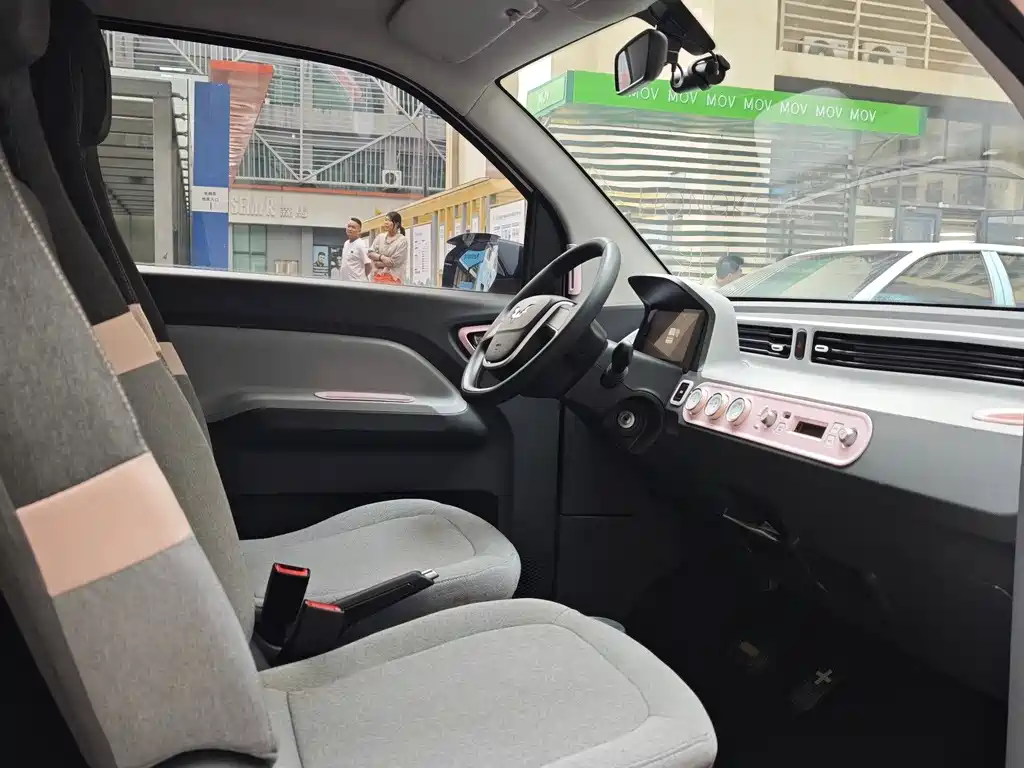 Wuling MINIEV — миниатюра 5