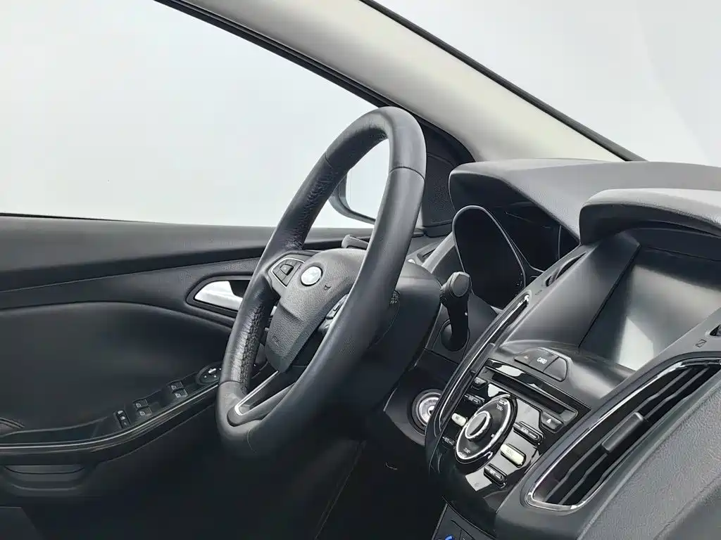 Ford Focus — миниатюра 22