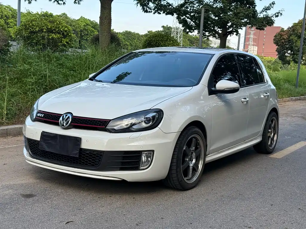 Volkswagen Golf GTI 2011