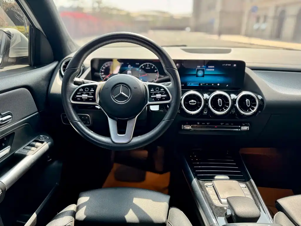 Mercedes-Benz GLA — миниатюра 6