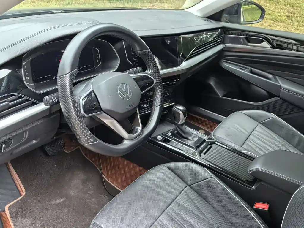 Volkswagen Passat PHEV — миниатюра 10