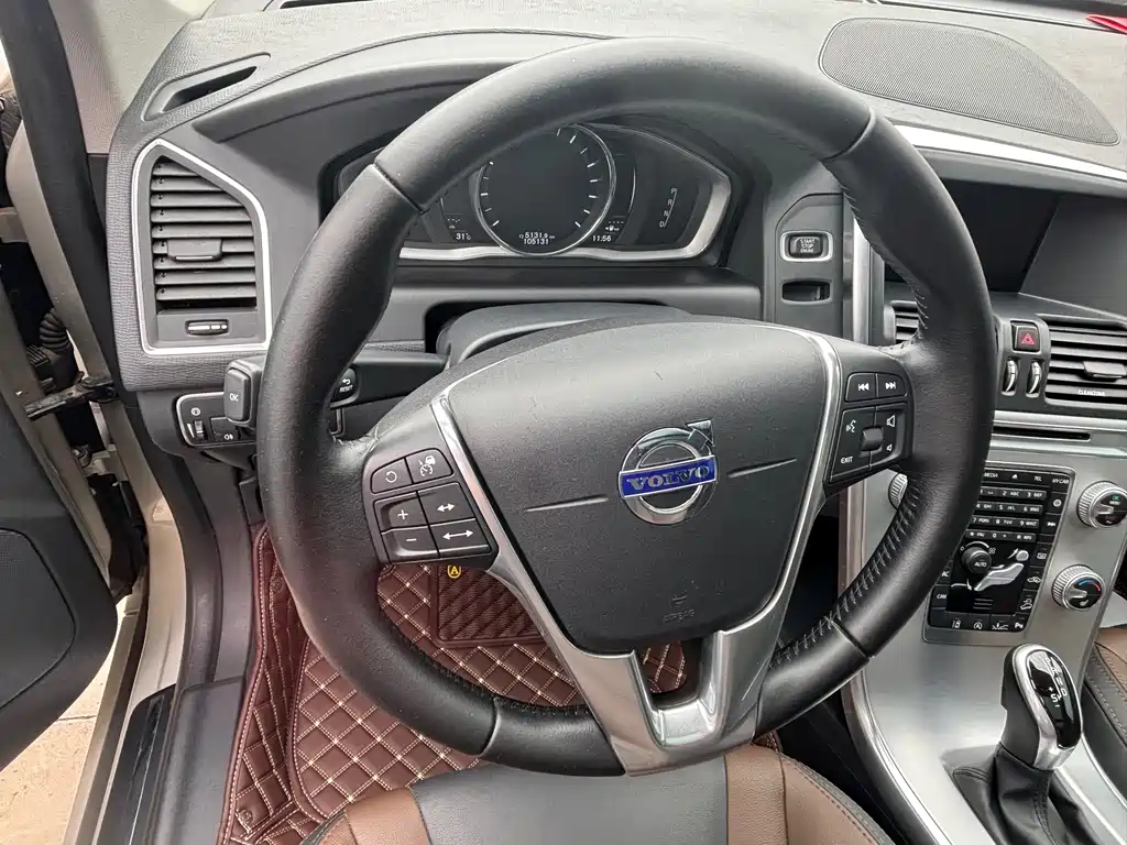 Volvo XC60 — миниатюра 8