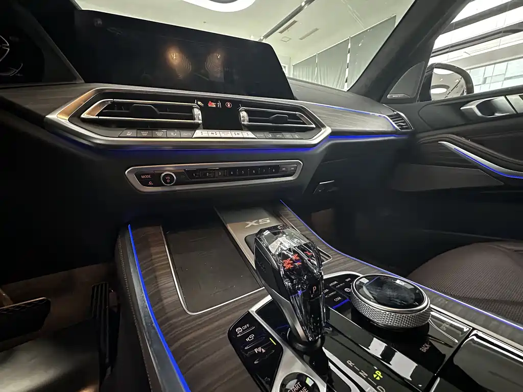 BMW X5 — миниатюра 6