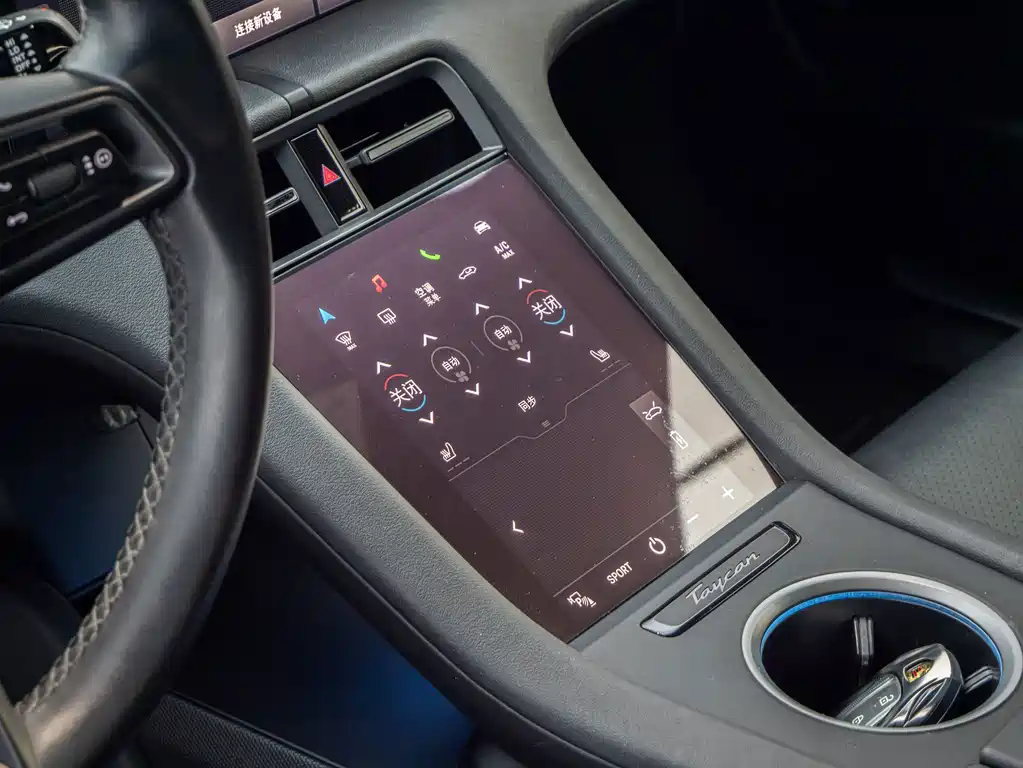 Porsche Taycan — миниатюра 19