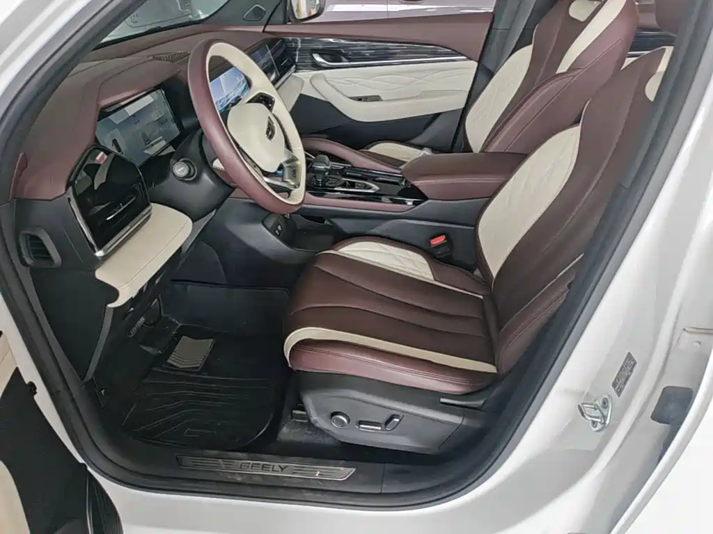 Geely Xingyue L — миниатюра 15