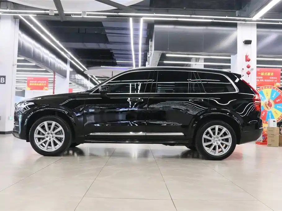 Volvo XC90 2019 T6 7 мест V