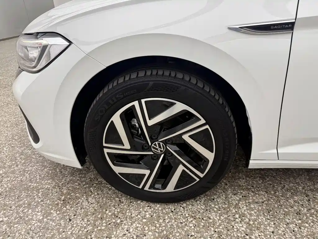 Volkswagen Sagitar — миниатюра 16