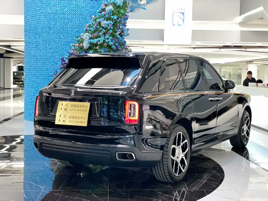 Rolls-Royce Cullinan — миниатюра 23