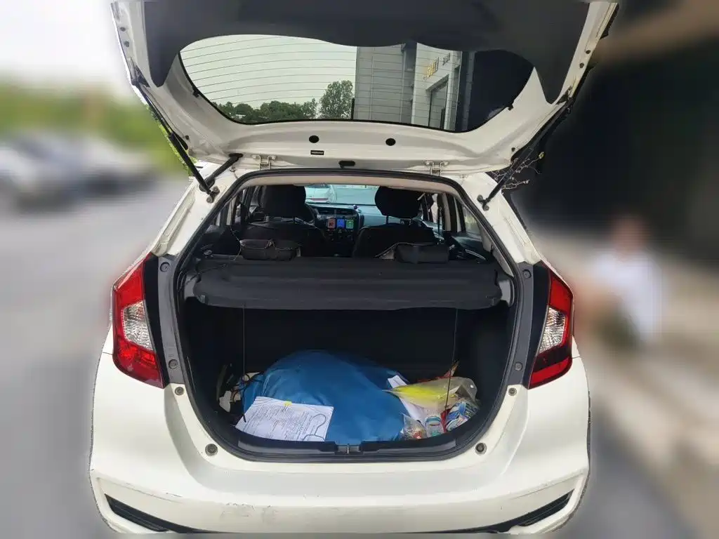 Honda Fit — миниатюра 10