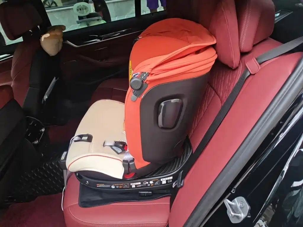 BMW 5 Series — миниатюра 15