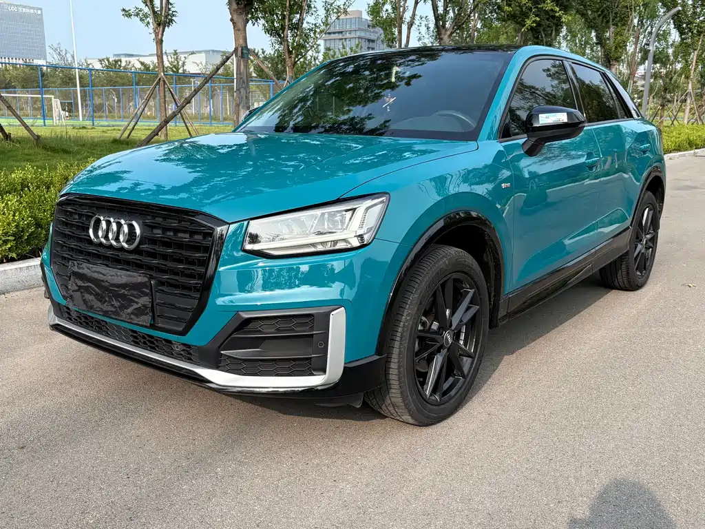 Audi Q2L