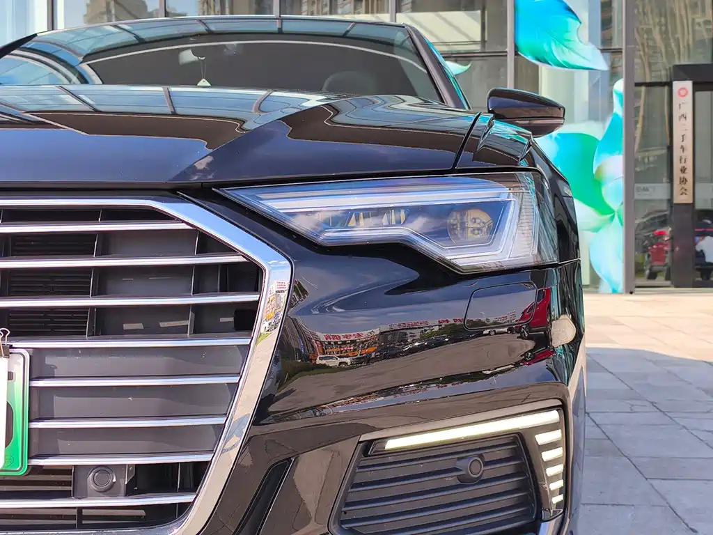 Audi A6L New Energy — миниатюра 12