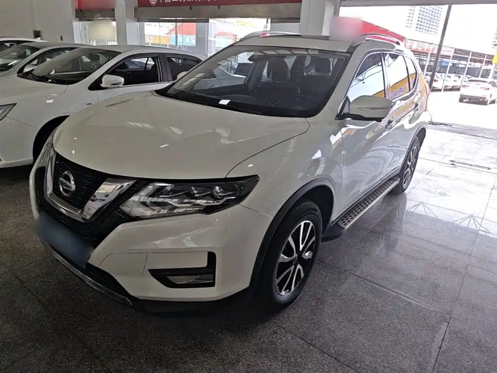 Купить Nissan X-Trail