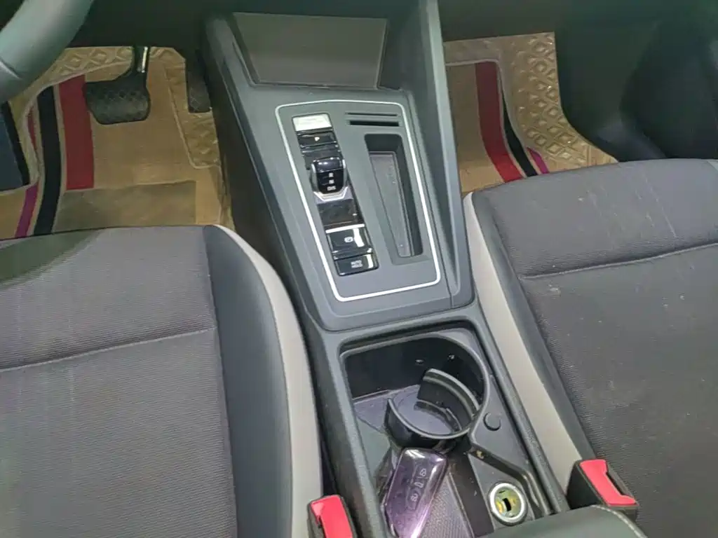 Volkswagen Golf — миниатюра 14