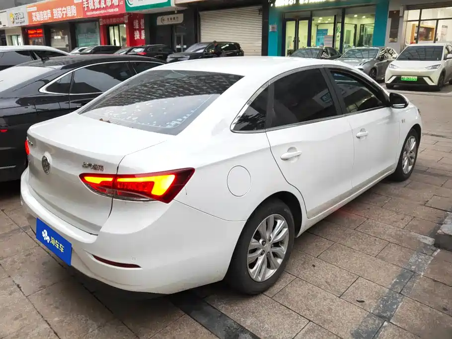 Buick Excelle — миниатюра 3