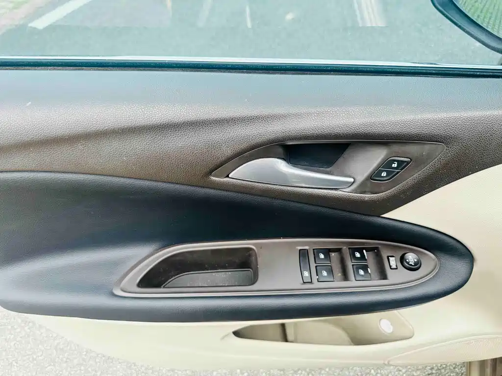 Buick Verano — миниатюра 8