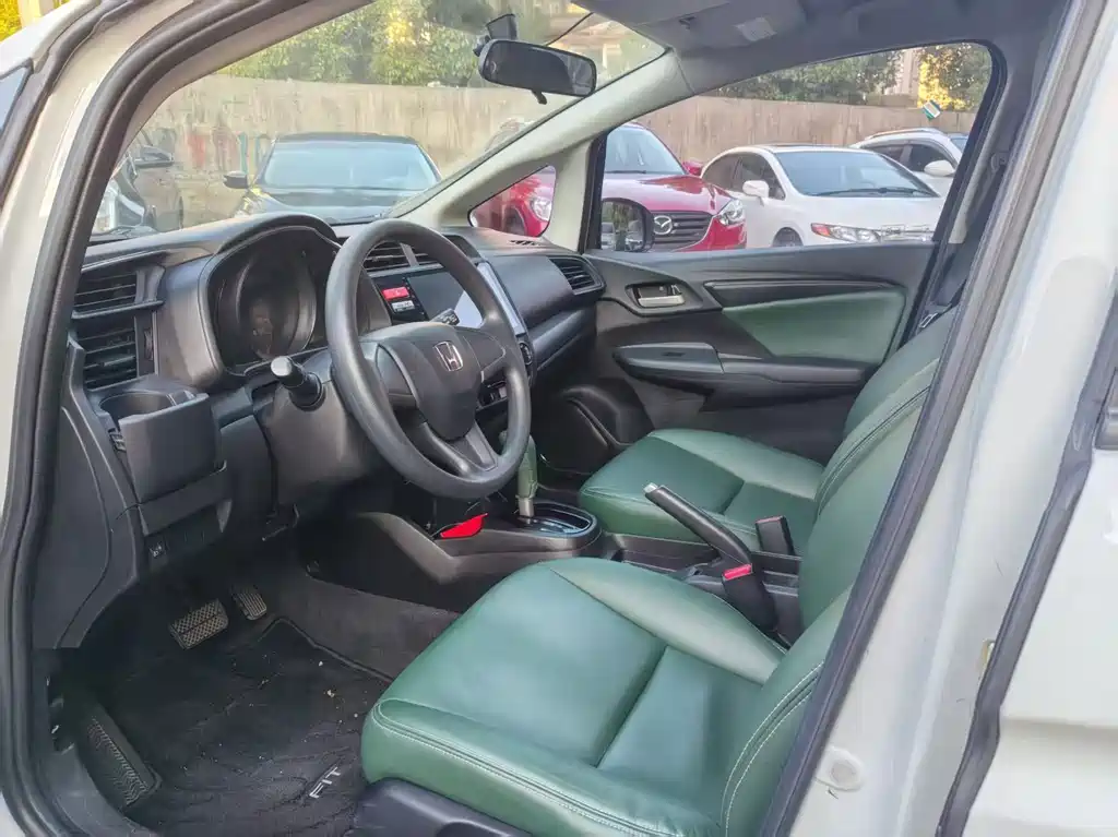 Honda Fit — миниатюра 4