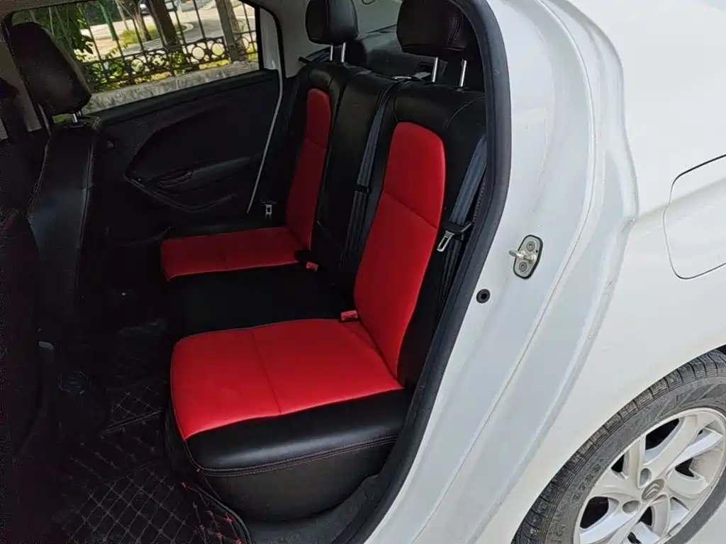 Citroen Elysee — миниатюра 17
