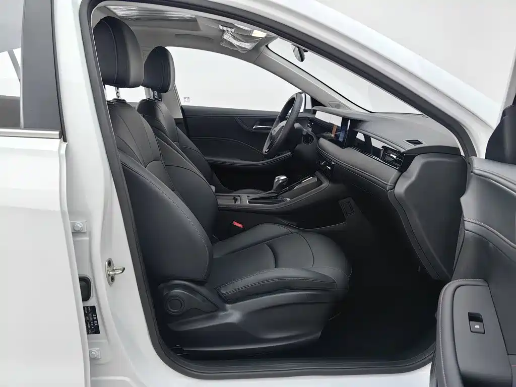 Roewe i5 — миниатюра 23