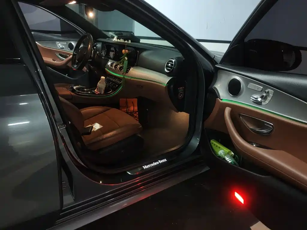 Mercedes-Benz E-Class — миниатюра 19