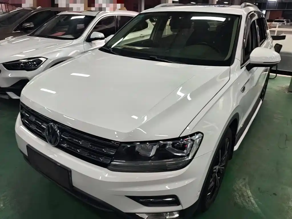 Volkswagen Tiguan L — миниатюра 2
