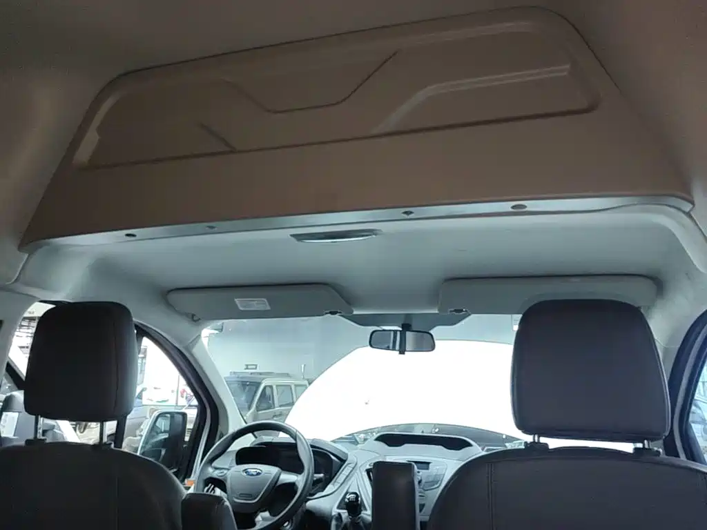 Ford Transit — миниатюра 18
