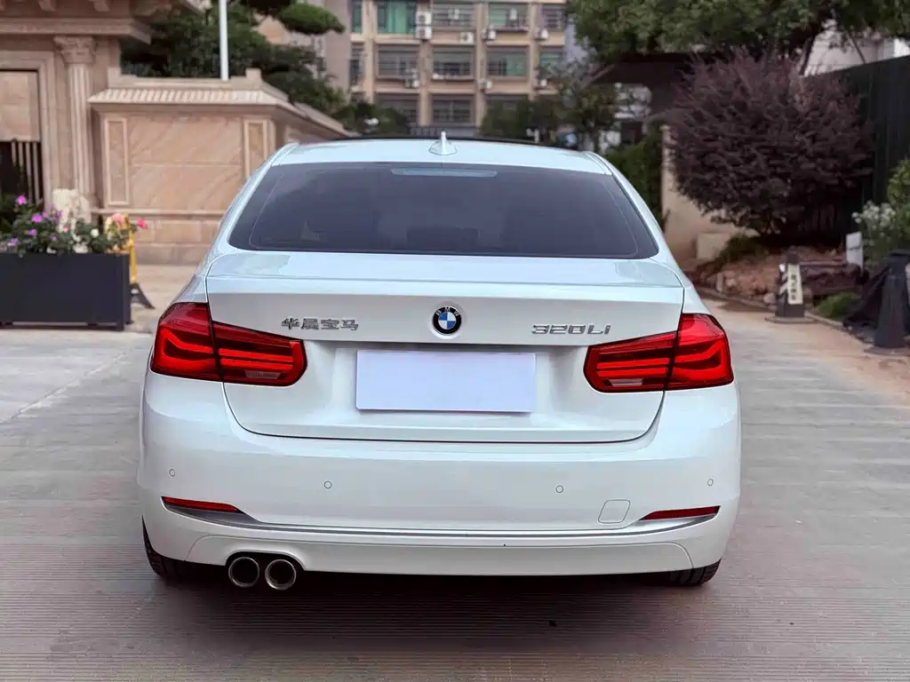 BMW 3 Series — миниатюра 12