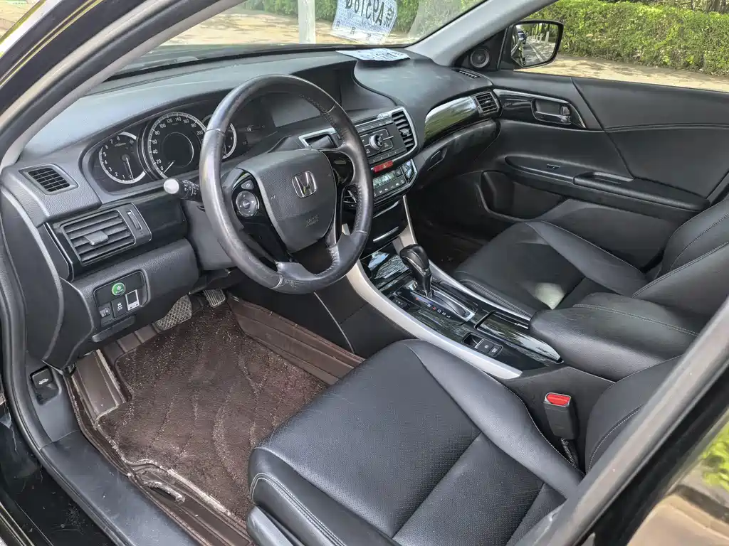Honda Accord — миниатюра 4