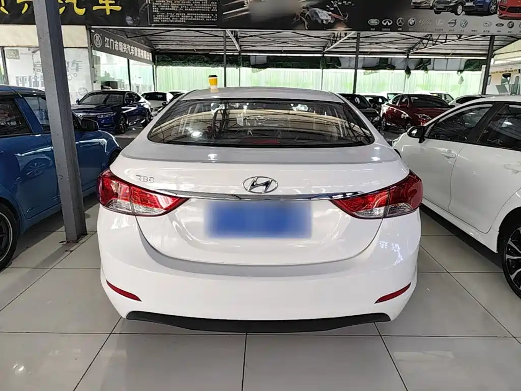 Hyundai Elantra Langdong — миниатюра 6