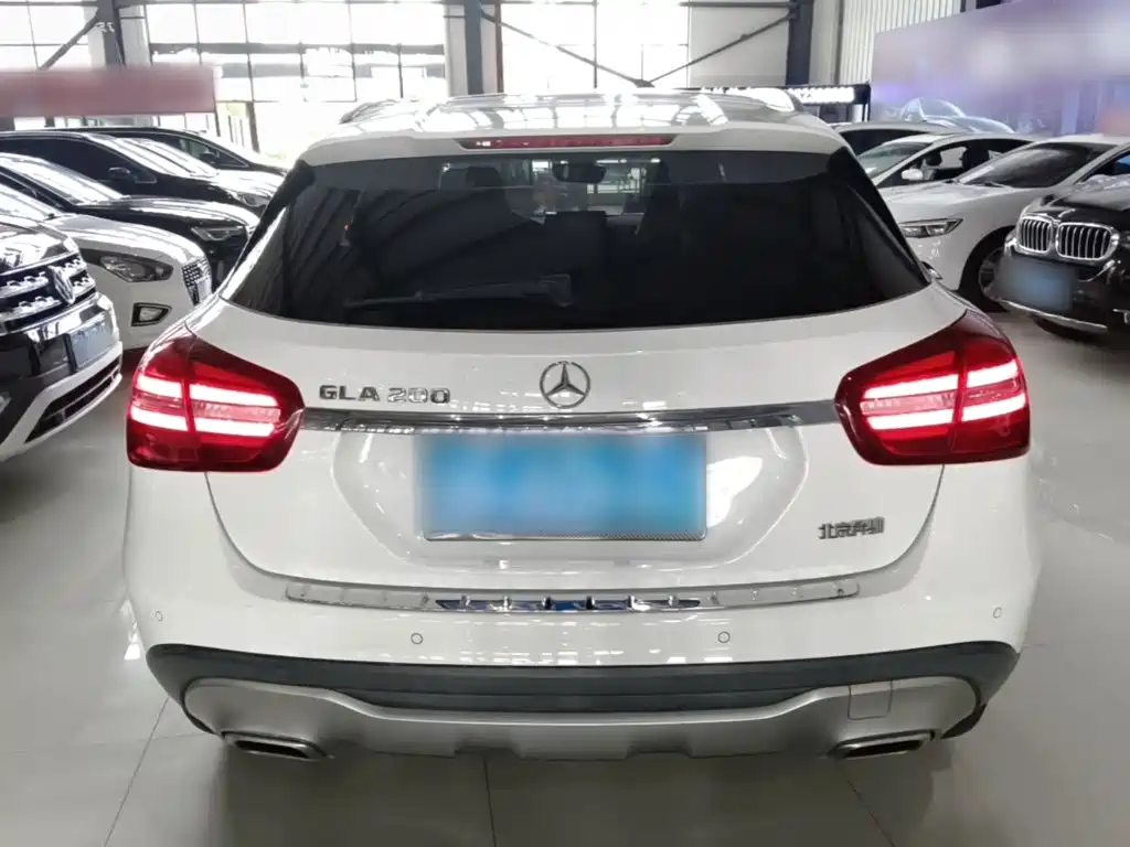 Mercedes-Benz GLA 2018 GLA 200 Fashion