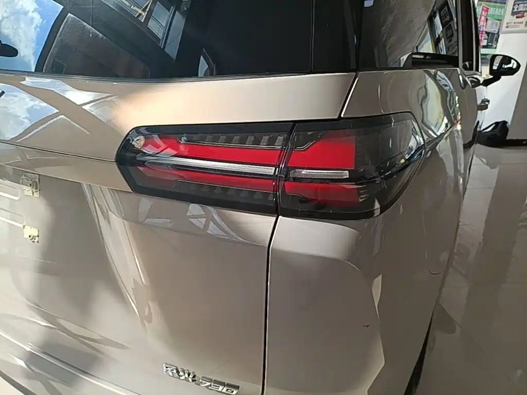 Wuling Звездный свет 730 Новая энергия — миниатюра 8