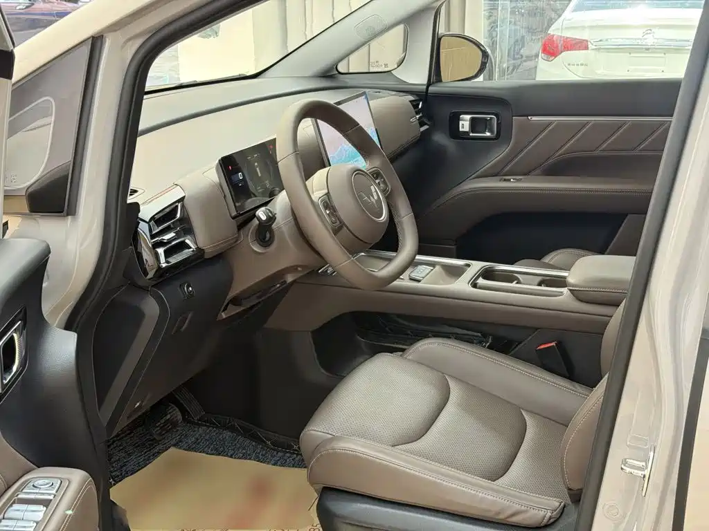 Wuling Звездный свет 730 Новая энергия — миниатюра 15