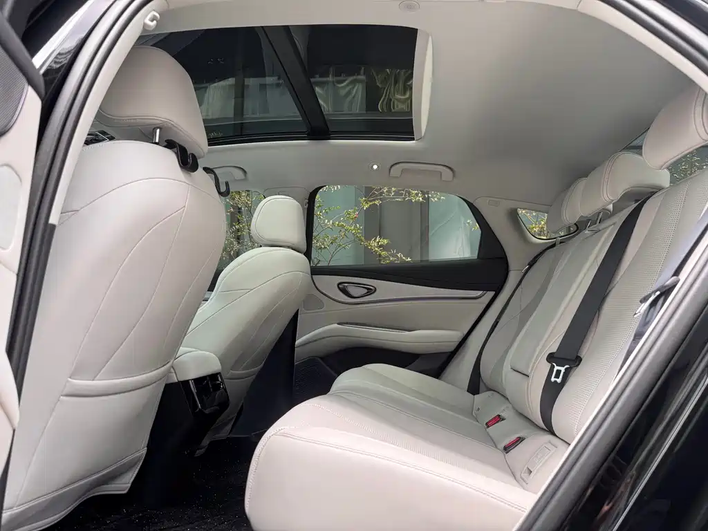 BYD 海豹07 EV — миниатюра 13
