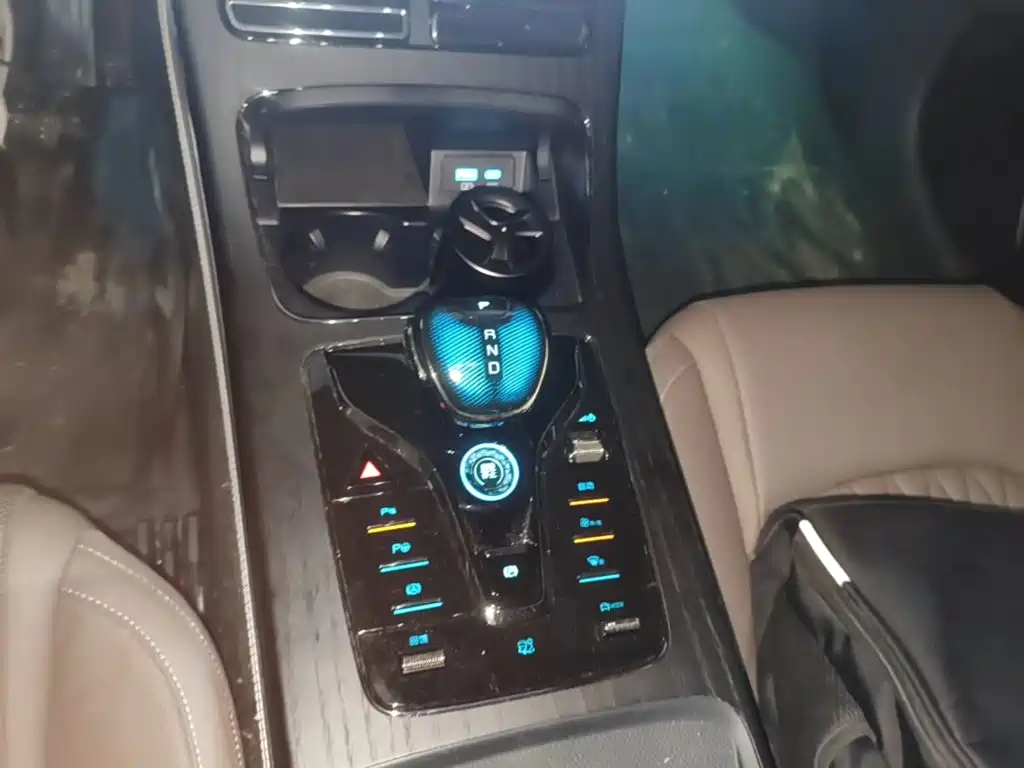 BYD Han — миниатюра 14