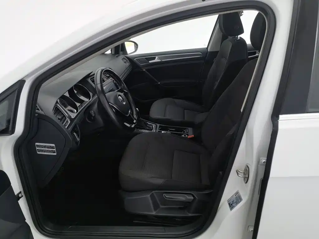 Volkswagen Golf 2016 1.6L AT Comfort