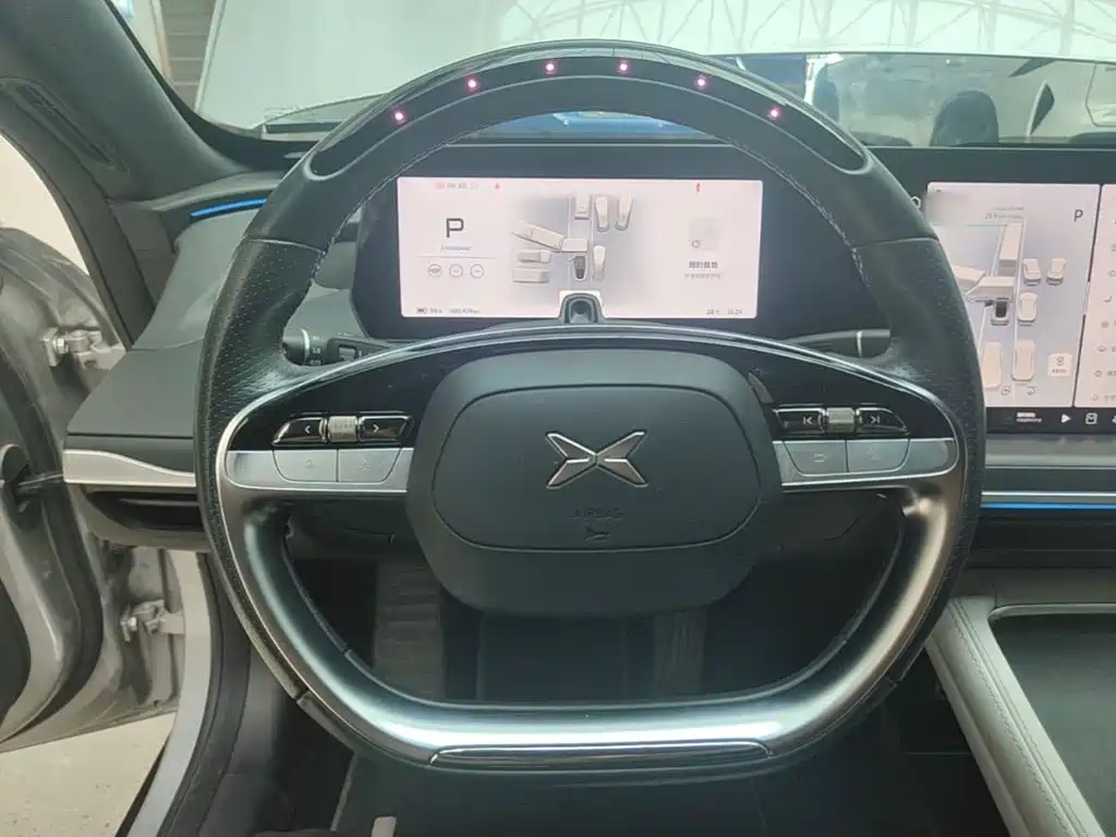 XPeng P7 — миниатюра 11