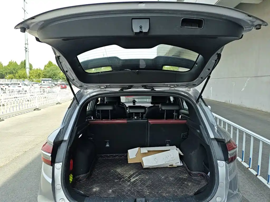 Geely Binyue — миниатюра 19