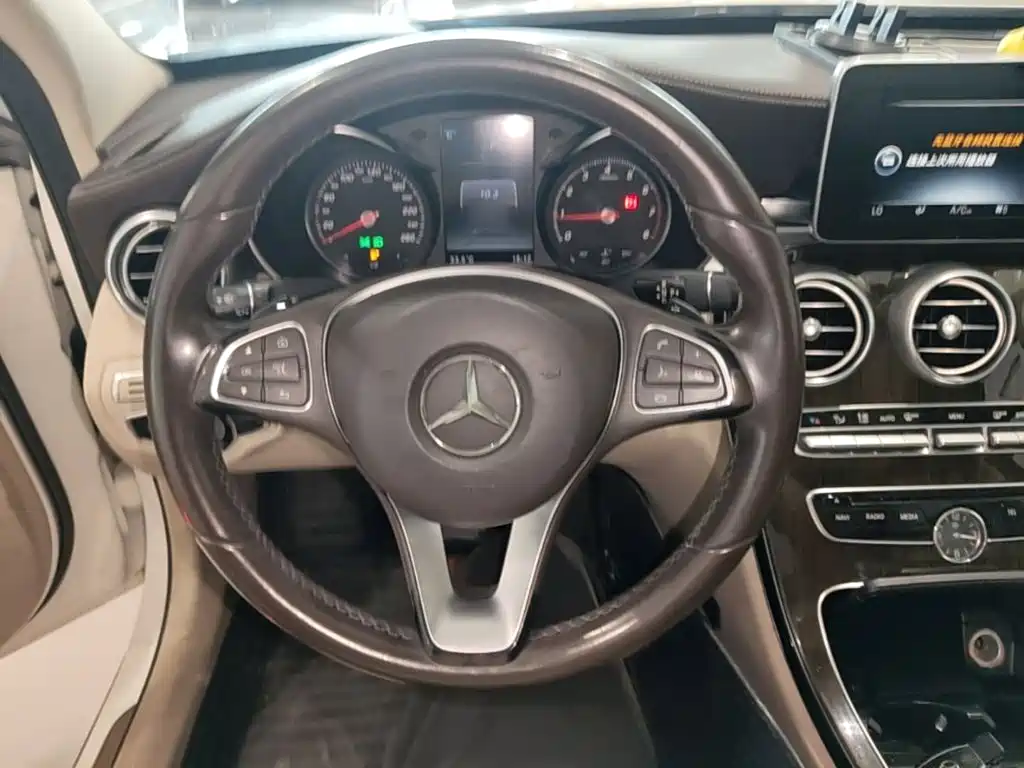 Mercedes-Benz C-Class — миниатюра 11